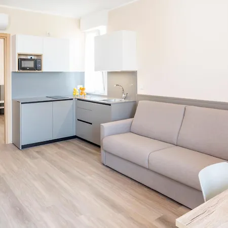 Panorama-2 By Interhome アパート コステロマーノ